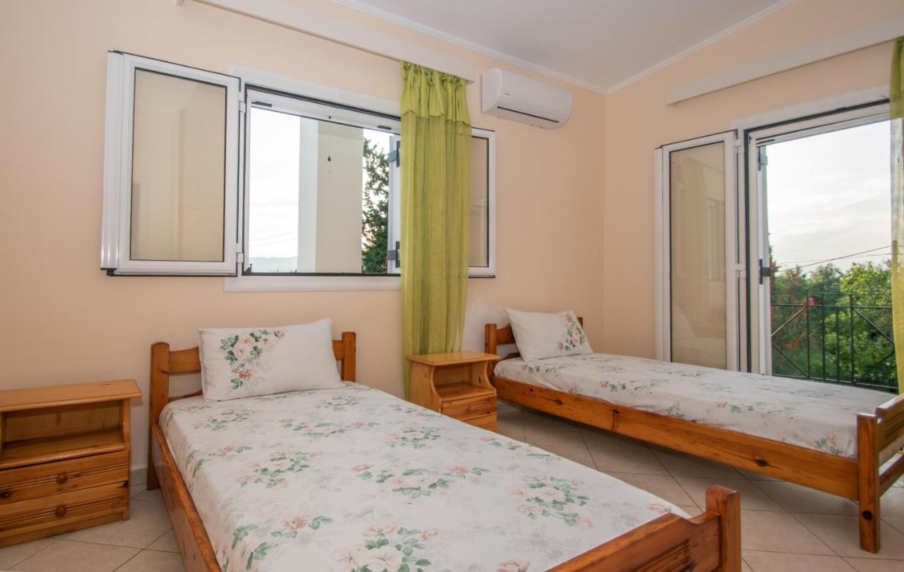 Afrodite'S Oasis Villa By "Elite" Akrotiri  Ngoại thất bức ảnh